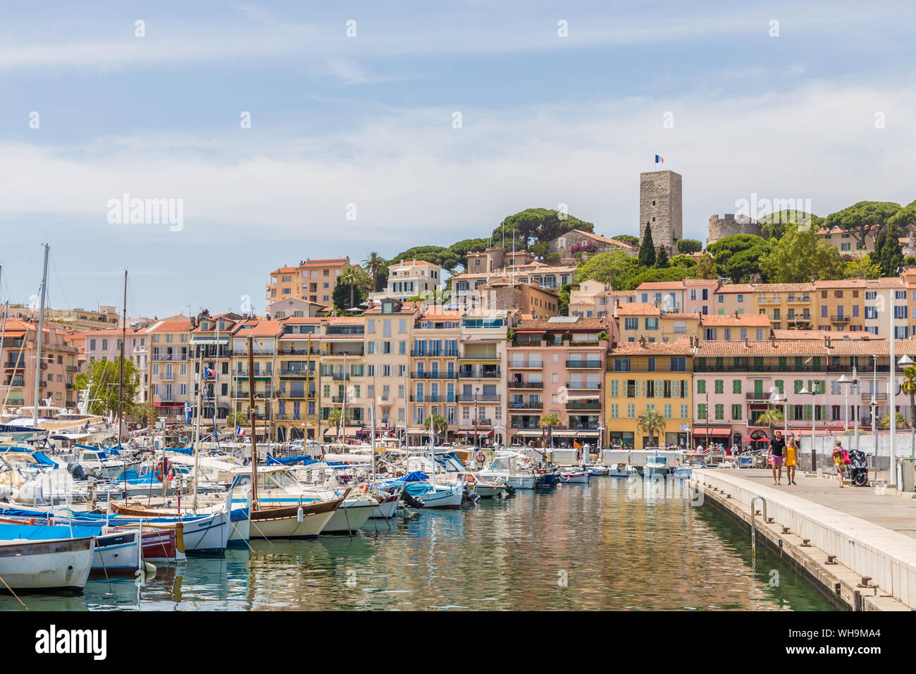 cannes-touristen-stockfotos-und-bilder-kaufen-alamy