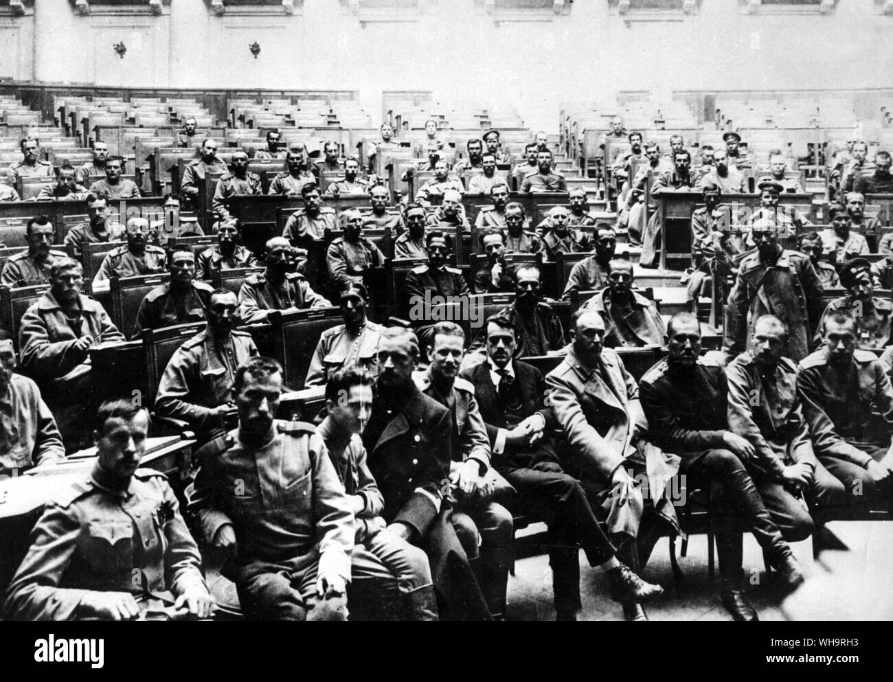Treffen der Vertreter der Armee in Petrograd. Stockfoto