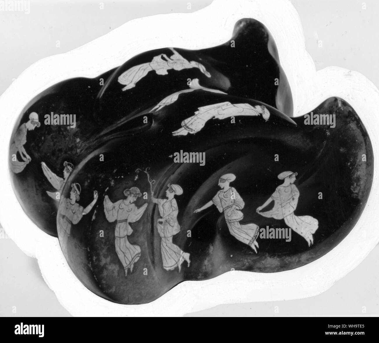 Die vier Winde als tanzende Mädchen gemalt auf einem knucklebone, ein beliebtes Spiel, aber dieses hier ist auch hübsch dekoriert - geworfen werden (Bild auch in Farbe im Buch gedruckt) Stockfoto