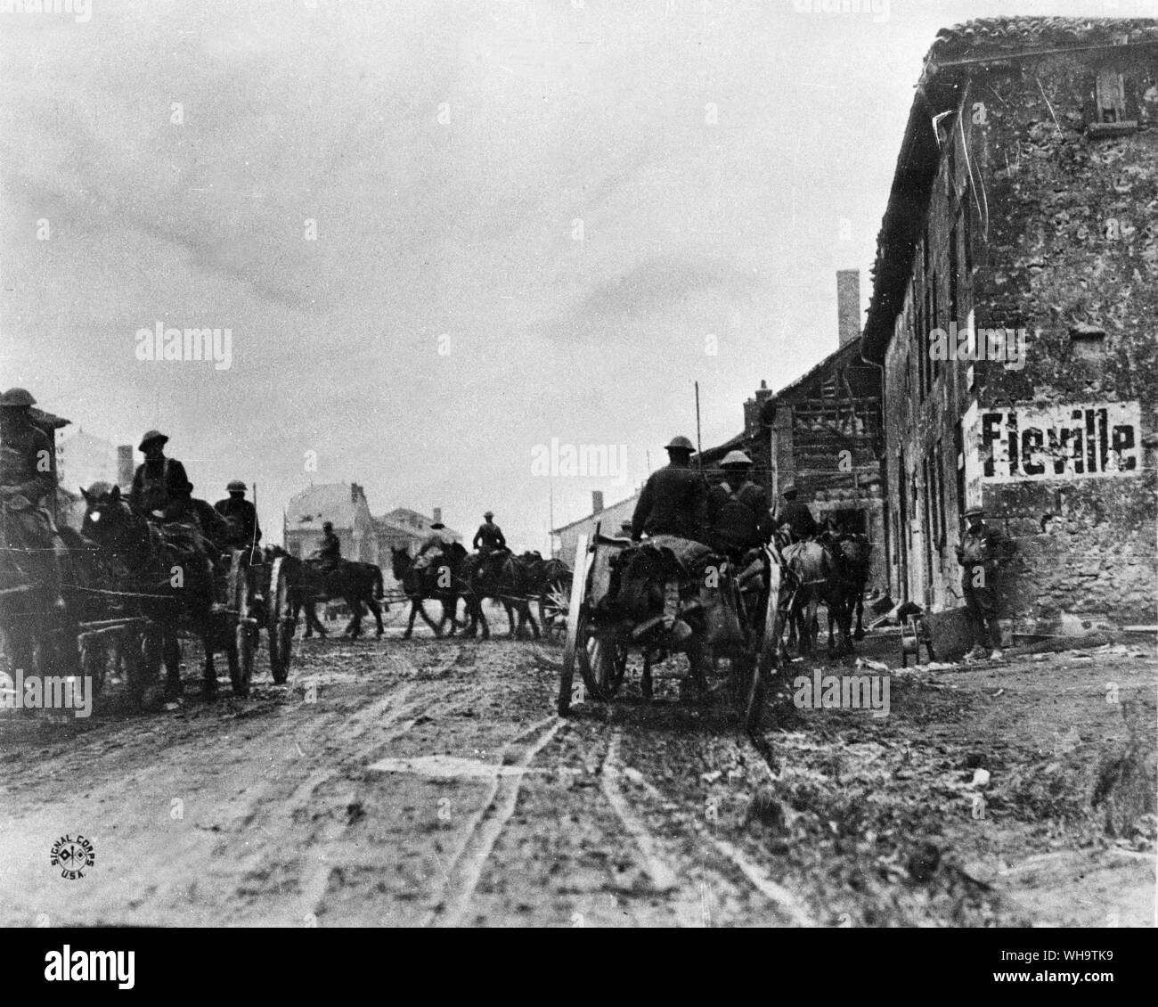 WW1/Frankreich: Amerikaner Nord westlich von Verdun. Straßen von fléville. 1918 Stockfoto