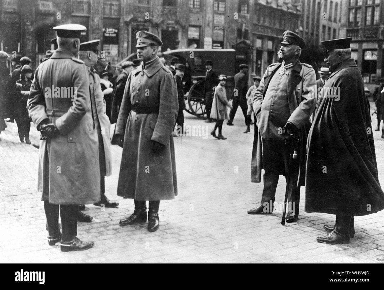 WW1/General Feldmarschall Hindenburg und Ludendorff in Brüssel, Belgien. In den historischen Marktplatz. Stockfoto