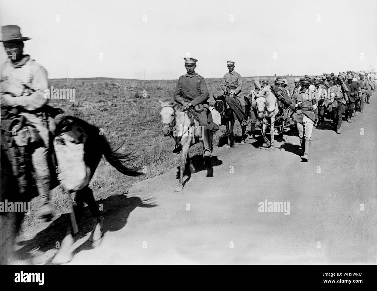 WW1/Kopf einer Spalte von 3000 deutsche und türkische Gefangene, Marsch von Las el Ain zu Ludd, Palästina, Spet. 1918. Stockfoto