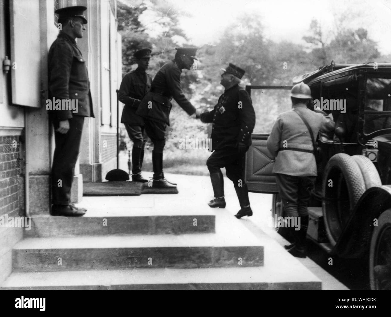 WW1: General Joffre an Sir Douglas Haig Chateau, Montreuil, April 1916. Stockfoto