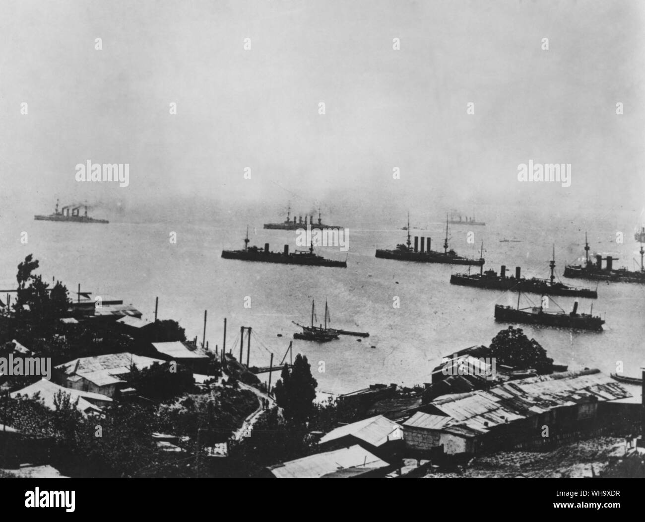 WW1: SMS Leipzig und Dresden in Valparaiso, 13. November 1914. Stockfoto