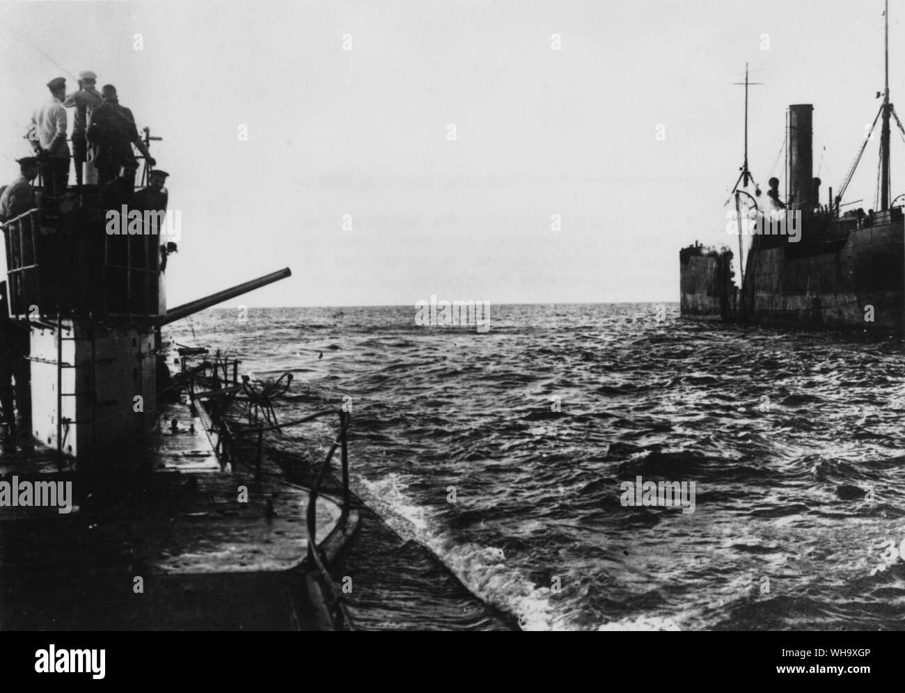WW1: Deutsche U-Boot U-35 einen Handelsschiffe im Mittelmeer. Mai 1917. Stockfoto