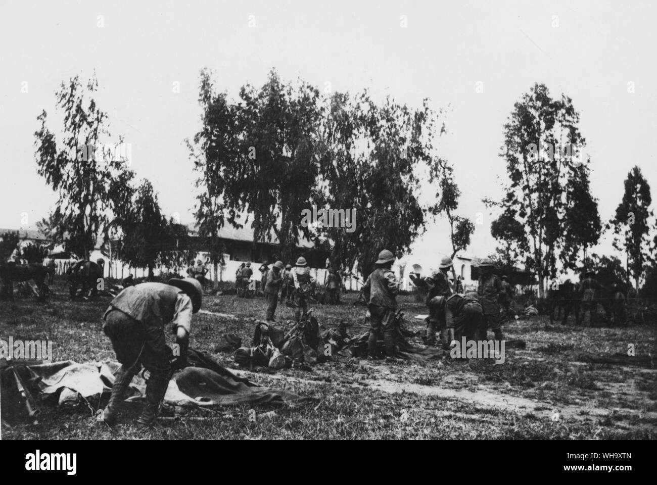 WW1: East African montiert Gewehre in Arusha, 24. März 1916. Stockfoto