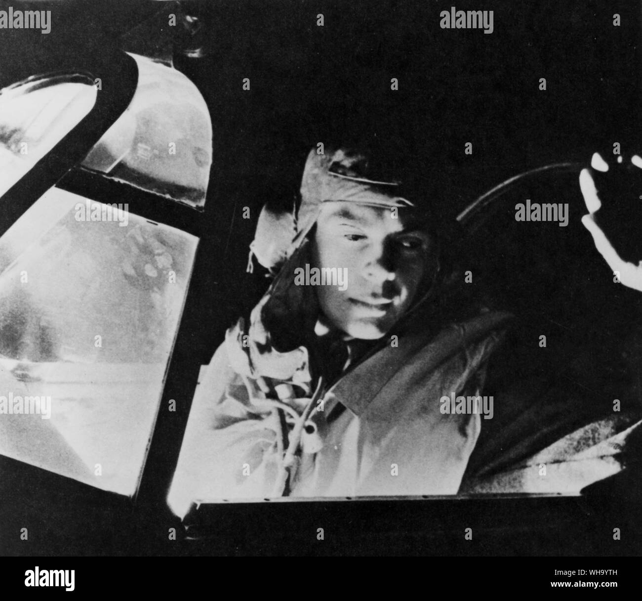 WW2: Hurrikan Ebene im Krieg. Nacht Fighter Pilot über zu nehmen. Malerei. Stockfoto