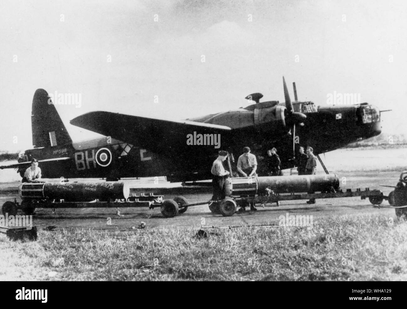 WW2: britische Flugzeug auf dem Boden. Stockfoto