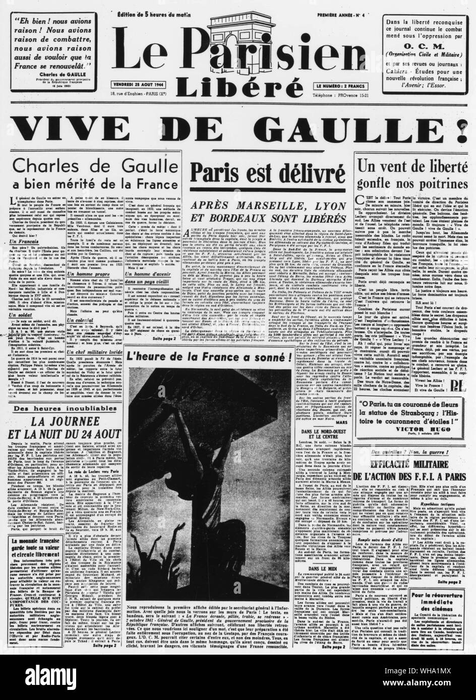 WW2: Befreiung von Paris, den 25. August 1944. Zeitung Schlagzeile liest: Lang lebe Gaulle! Stockfoto