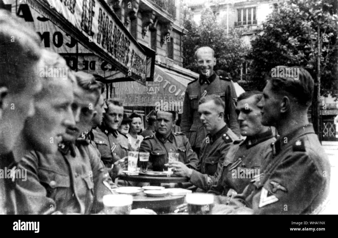 Wk 2: Mitglieder der Leibstandarte Adolf Hitler in Paris, 1940. Stockfoto