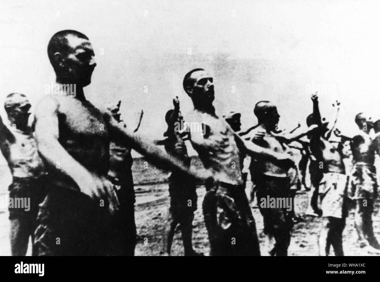 WW2: Holländische Kriegsgefangene in Niederländisch-ostindien, 1942, Übergabe an die Japaner. Stockfoto