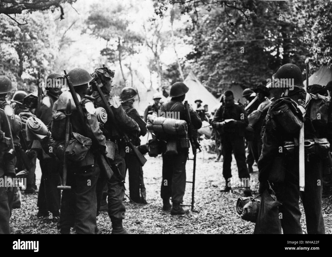 WW2: Kanadier in England: Vier Jahre hartes Training belohnt, wie die Kanadier, endlich ihre Schlacht Aufträge erhalten. Stockfoto