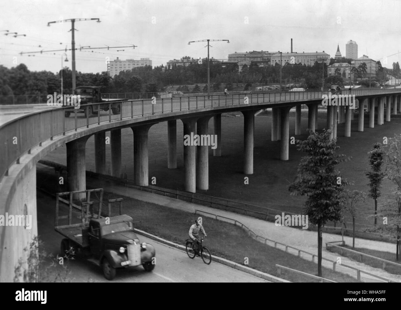 Stockholm wird der Verkehr Problem in den Vorstädten, und sogar in der Mitte der Stadt von Fly away Straßen wie diese. . Stockfoto