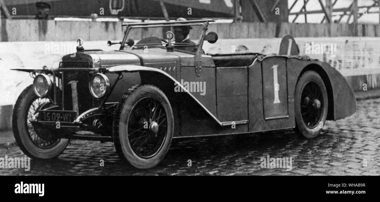 Eine der Macht, die auch in den Kreislauf des Routes Pavees war Widder. Hier ist laly's 3 Liter Auto seiner Klasse in 1927 gewonnen. Beachten Sie die volle Breite Körper arbeiten an der Rückseite Stockfoto