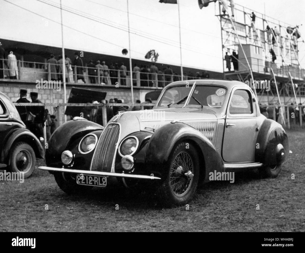 1938 Darracq spezielle Coupé. Ein schönes Beispiel für ein "Gran Turismo" Coupé hinter der Gruben in Reims 1938 Stockfoto