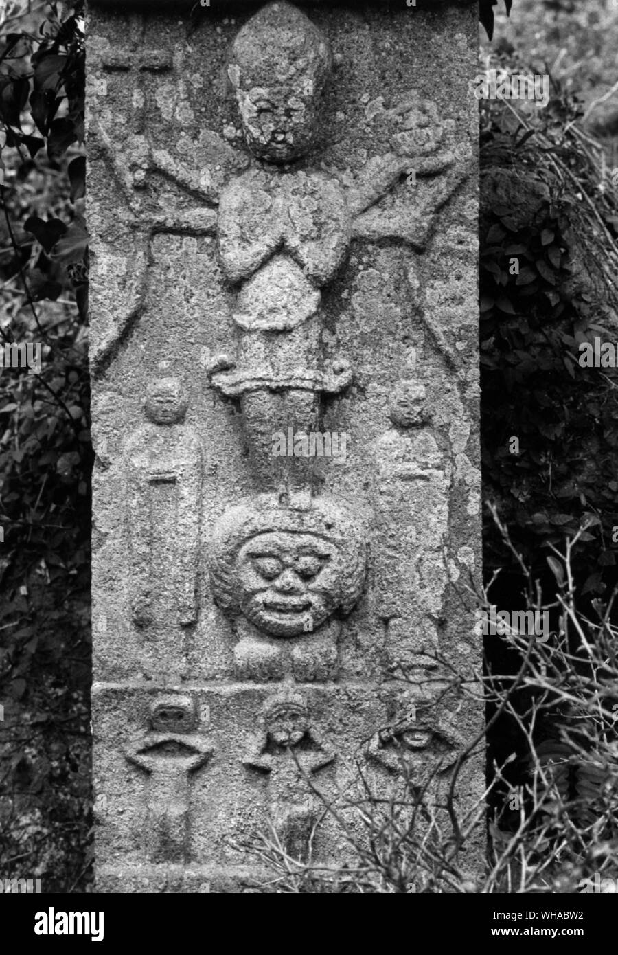 Koshin Stein in Kunisaki Peninsula, Kyushu. Shomen Kongo, einer der gefürchteten des buddhistischen Pantheons von Koshin Gläubigen als Mittelpunkt der Anbetung, vielleicht (wie bei den Affen) die Menschen aus den drei furchtbaren Würmern angenommen wurde Stockfoto