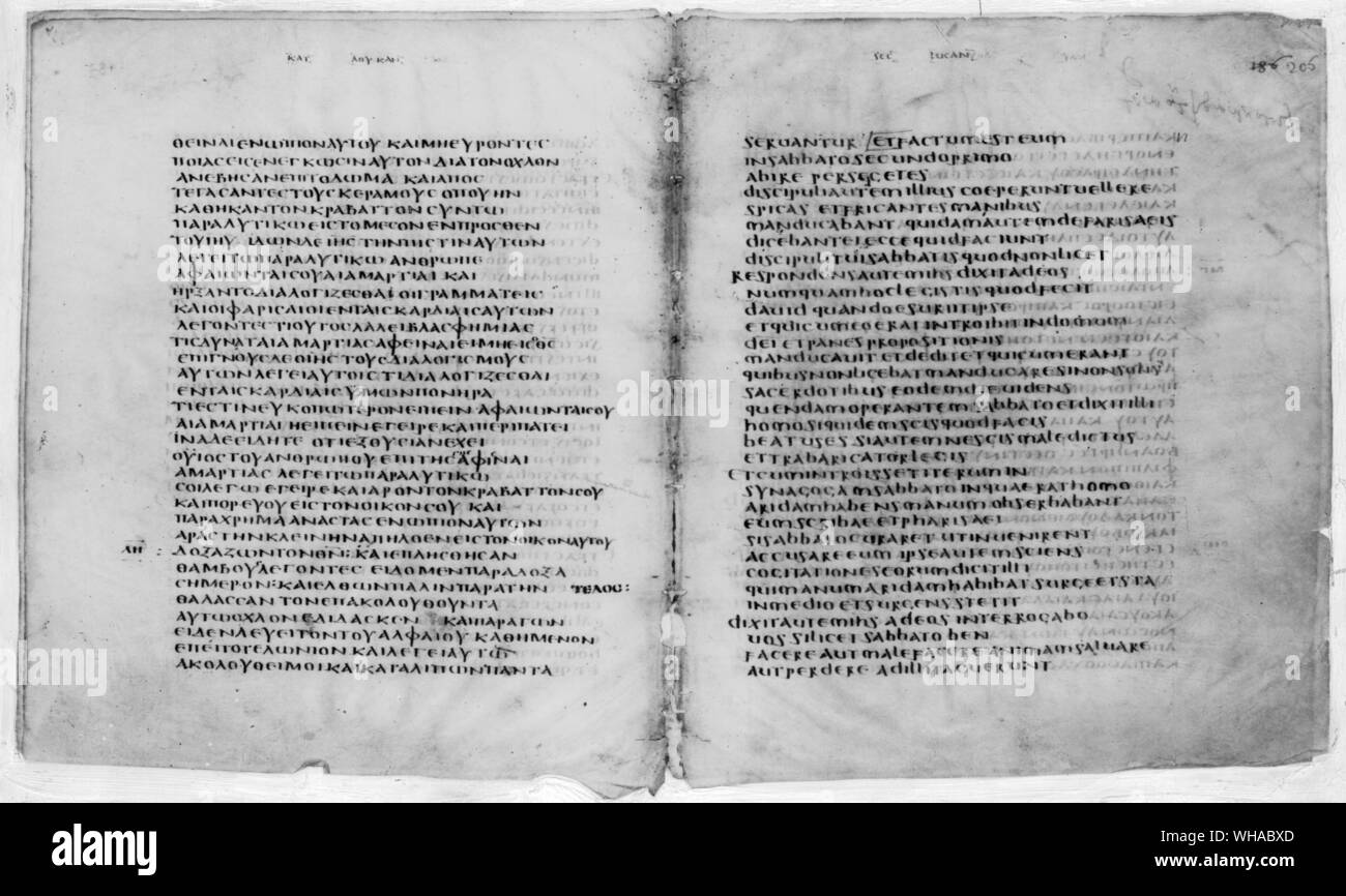 Der Codex Bezae des 5. Jahrhunderts mit griechischen Text und einem frühen lateinischen Übersetzung auf gegenüberliegenden Seiten. Es zeigt den Beginn von Lukas 6 Stockfoto
