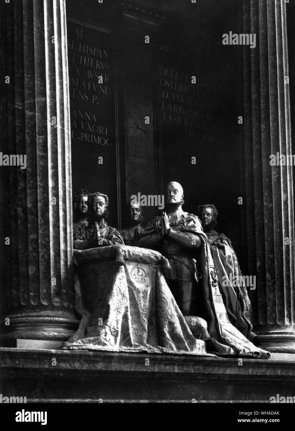 Famiglia di leoni Fotos und Bildmaterial in hoher Auflösung Alamy