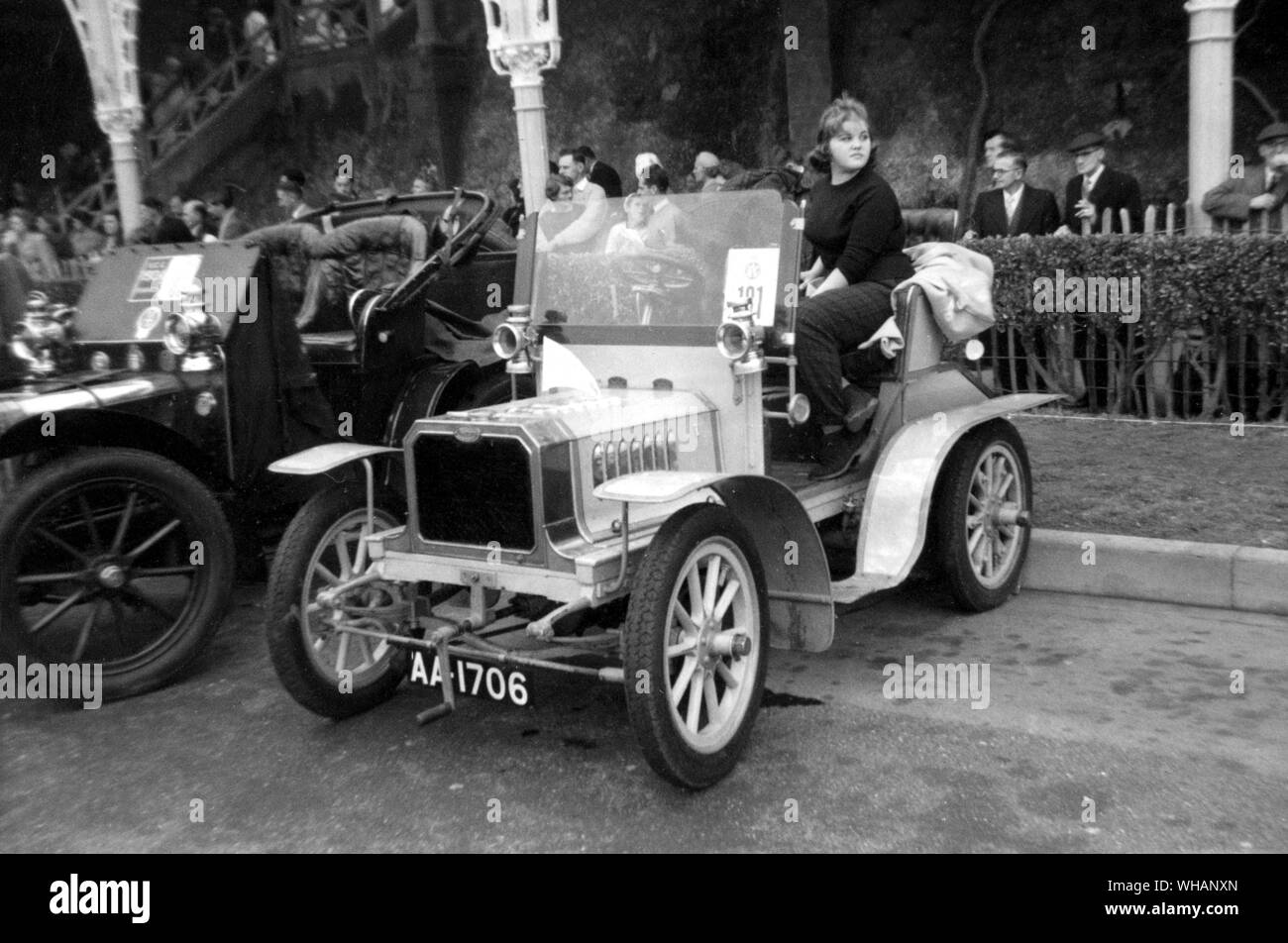 Jahrhundert 1904 (i) 8/10 hp Zweisitzer. Brighton 1959 Stockfoto