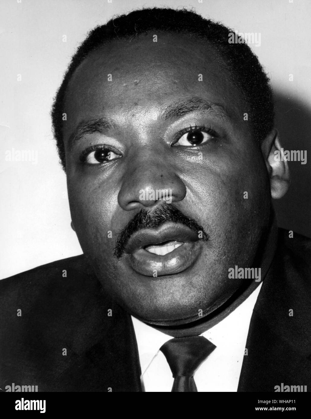 Dr. Martin Luther King stellte auf einer Pressekonferenz in London am Nachmittag Stockfoto