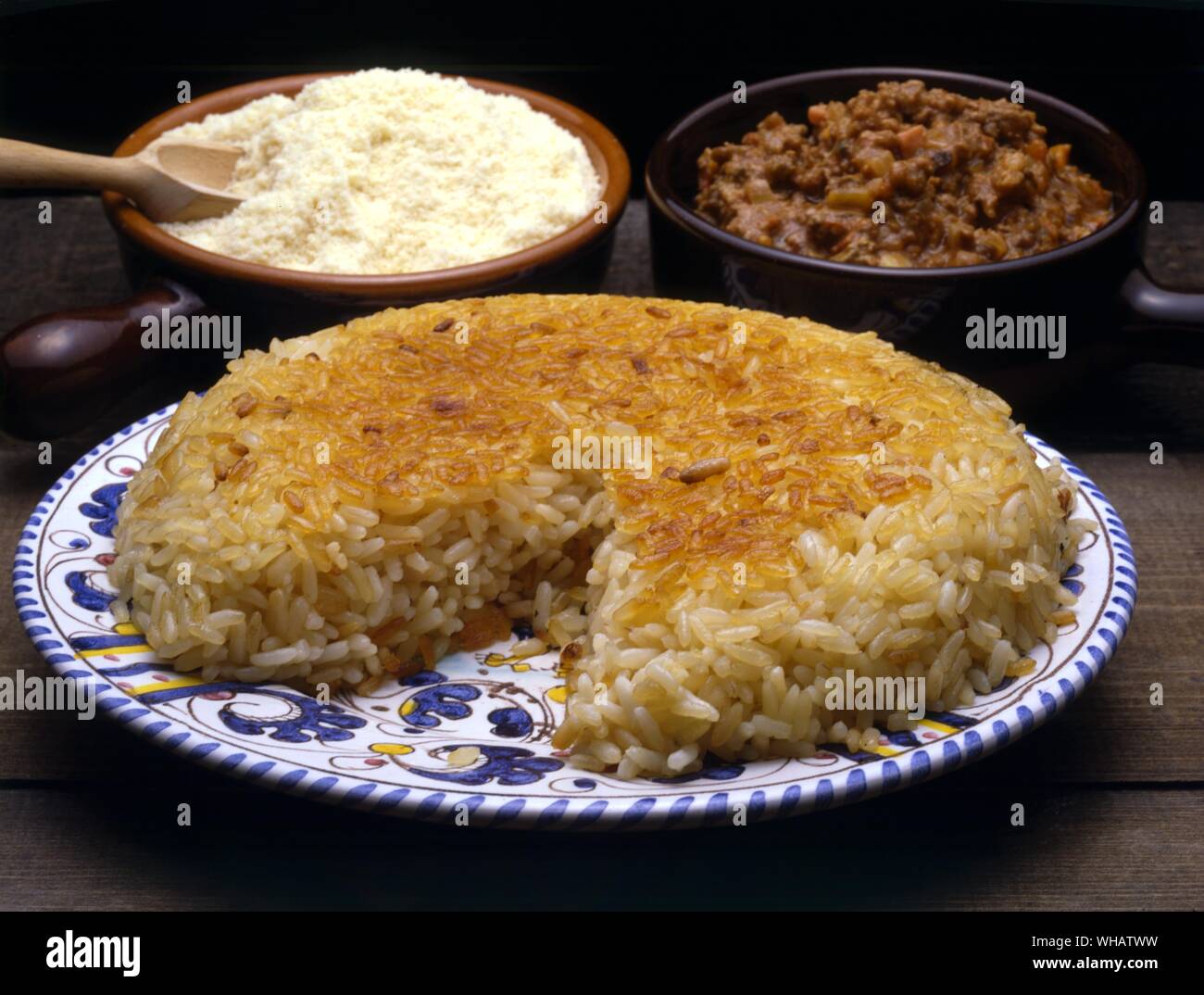 Italienische Küche von Robin Howe. . Riso Al Salto.. Gebratene übrig gebliebenen Reis. Stockfoto