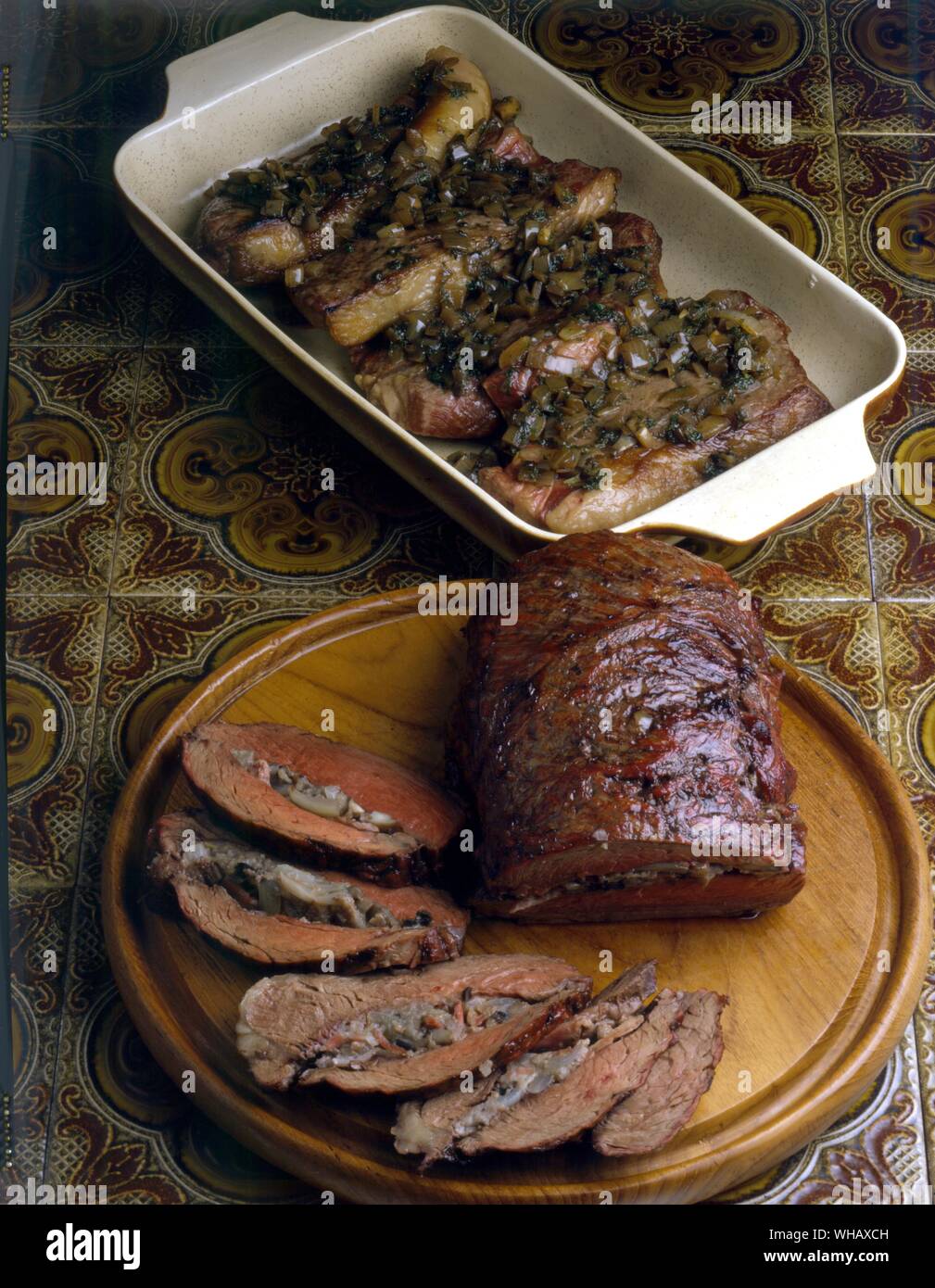 Gegrilltes Rumpsteak mit Schalotten Butter Stockfoto