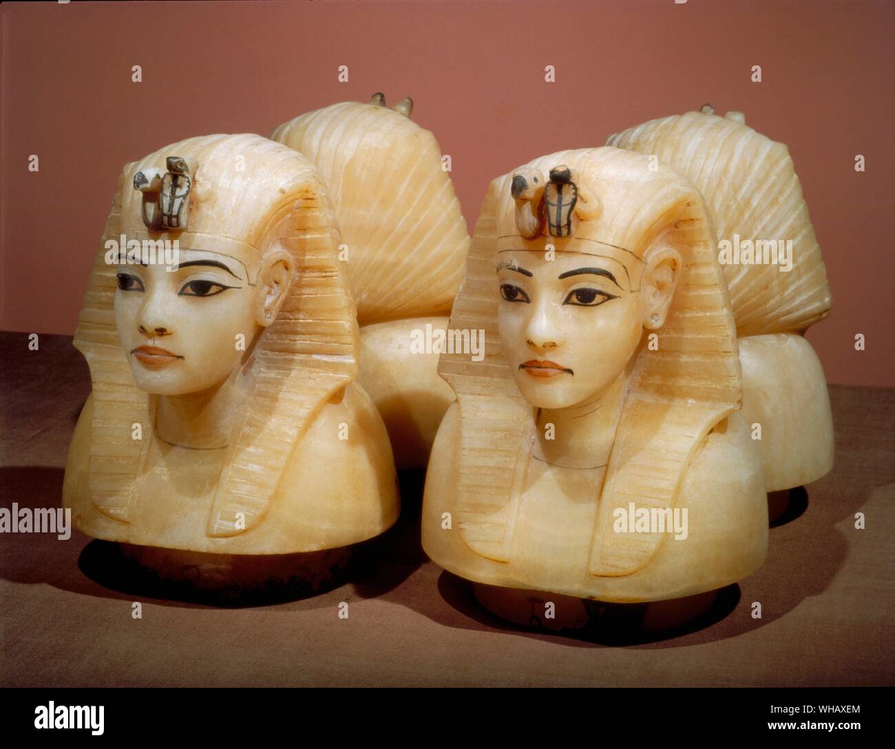 Tutanchamun - 4 canopic urn Abdeckungen (siehe PL. XXXIII) - Stockfoto
