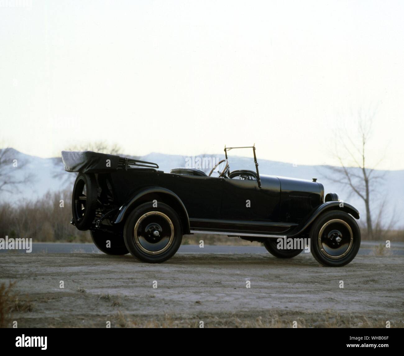 Verkehr Straße 1923. Maxwell Auburne formale Limousine Touring Modell Stockfoto