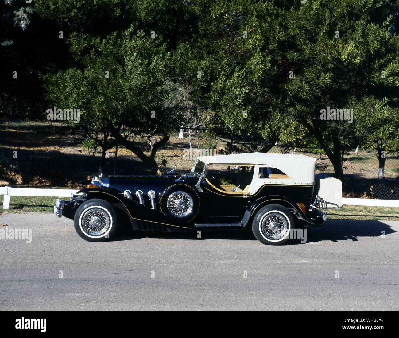 1979 Excalibur SS basiert allerdings locker auf SSK Mercedes 454 Stockfoto