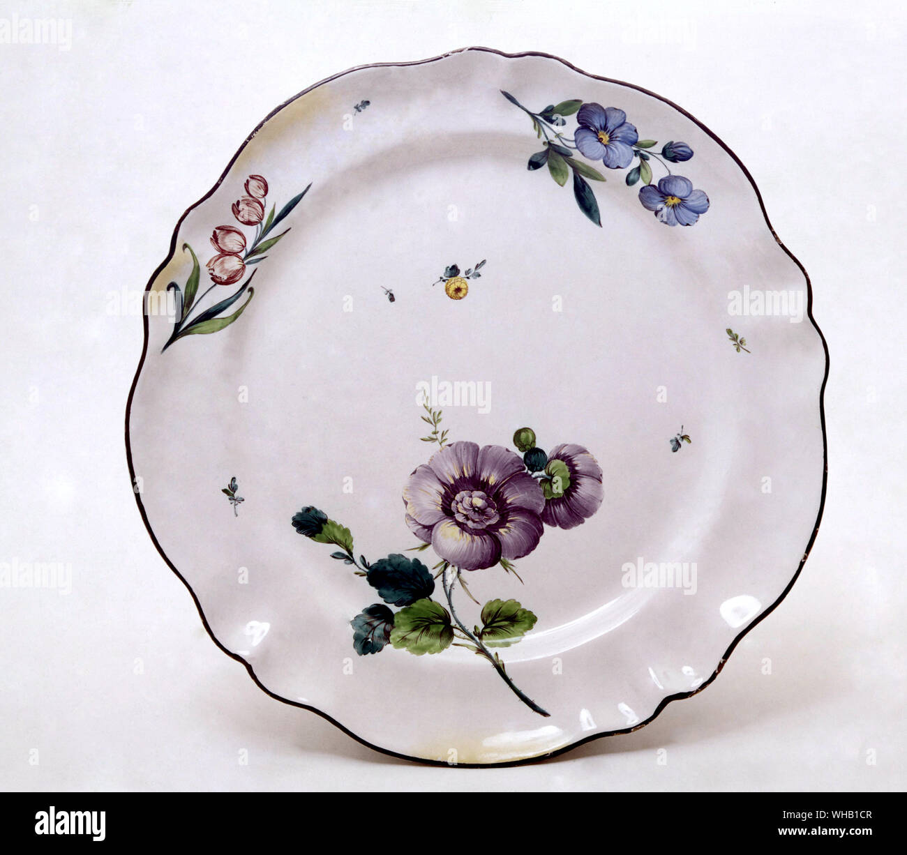 Schale mit Blumen, Schleswig-Holstein, 1775 eingerichtet. Victoria & Albert Museum, London. Stockfoto