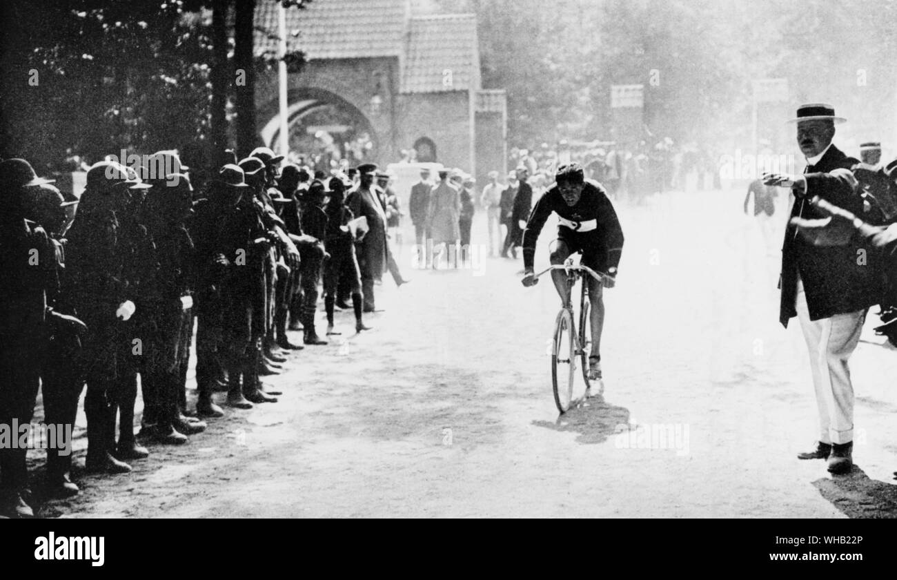 Cycle Road Race übersicht Sieger Rudolph Lewis von Südafrika die Olympischen Spiele 1912 in Stockholm Stockfoto