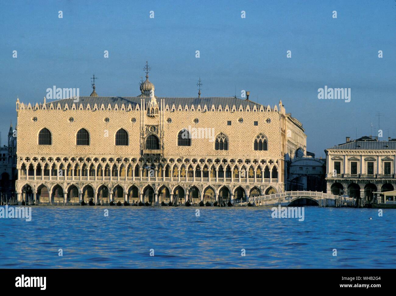 Italien Venedig Fassade des Dogenpalastes. Stockfoto