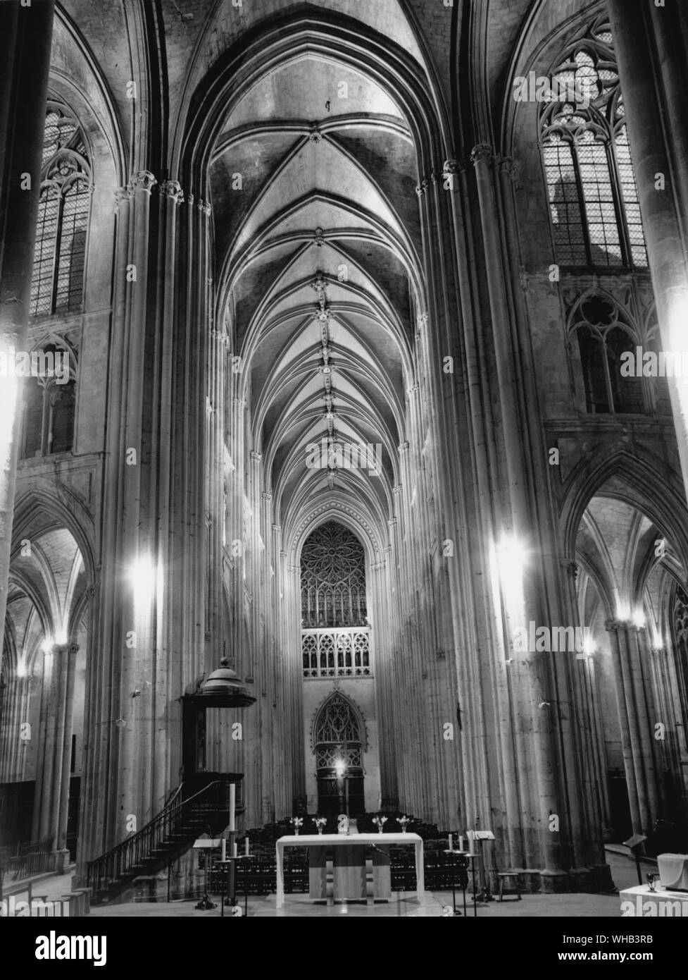 Innenraum der Kathedrale Stockfoto