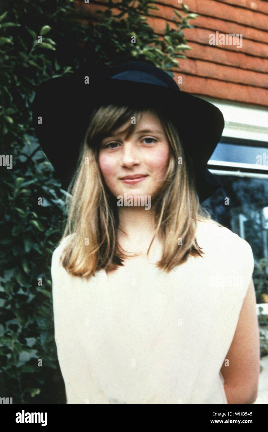 Diana Frances Spencer -. Geboren am 1. Juli 1961 in Sandringham. Lady Diana Spencer wurde im Jahr 1975. Zu Prinz Charles 24. Februar 1981. Verheiratet mit Prinz Charles vom 29. Juli 1981. Von Charles vom 9. Dezember 1992 getrennt. 28. August 1996 geschieden. 31. August 1997 starb in Paris. Stockfoto