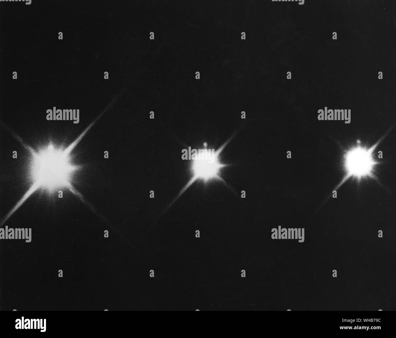 Der Mensch und das Universum. Sirius Star der ägyptischen Göttin Isis durch ein modernes Teleskop drei Aufnahmen gesehen. Stockfoto