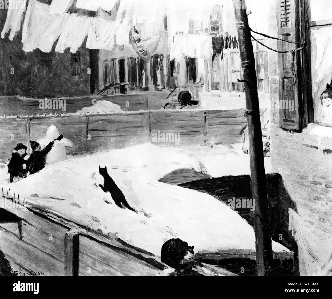 Hinterhöfe Greenwich Village 1914 durch John Sloan. Öl auf Leinwand. . Zeigt Kinder, die sich um einen hässlichen Snowperson mit Unförmigen obere Gliedmaßen und kein Hals. ein Junge sie necken mit einer Schaufel. Stockfoto