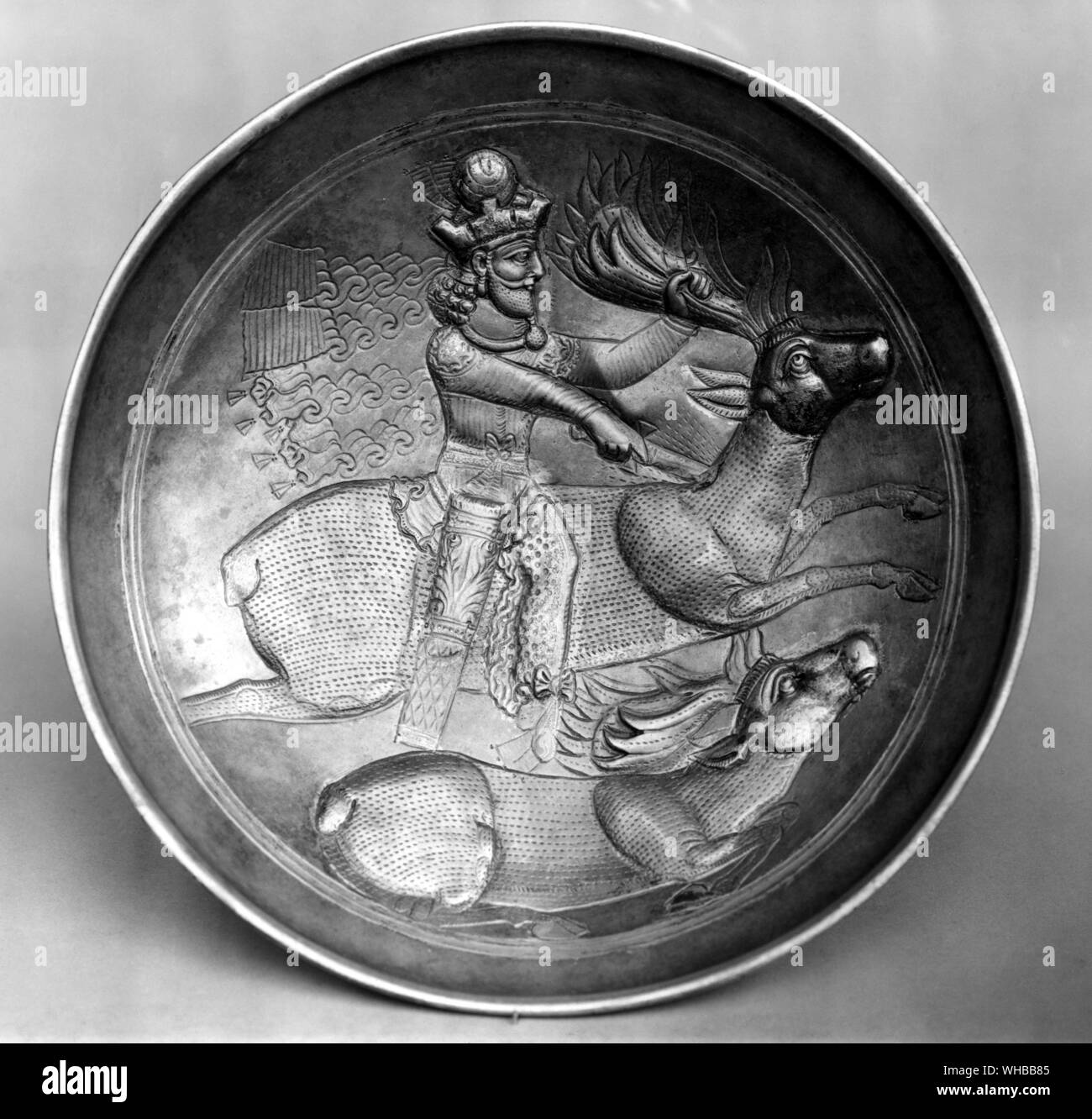 Persische silber Gericht in Relief dekoriert mit Shapun ich Jagd, Sassanidischen Periode 3. Jahrhundert AD Stockfoto