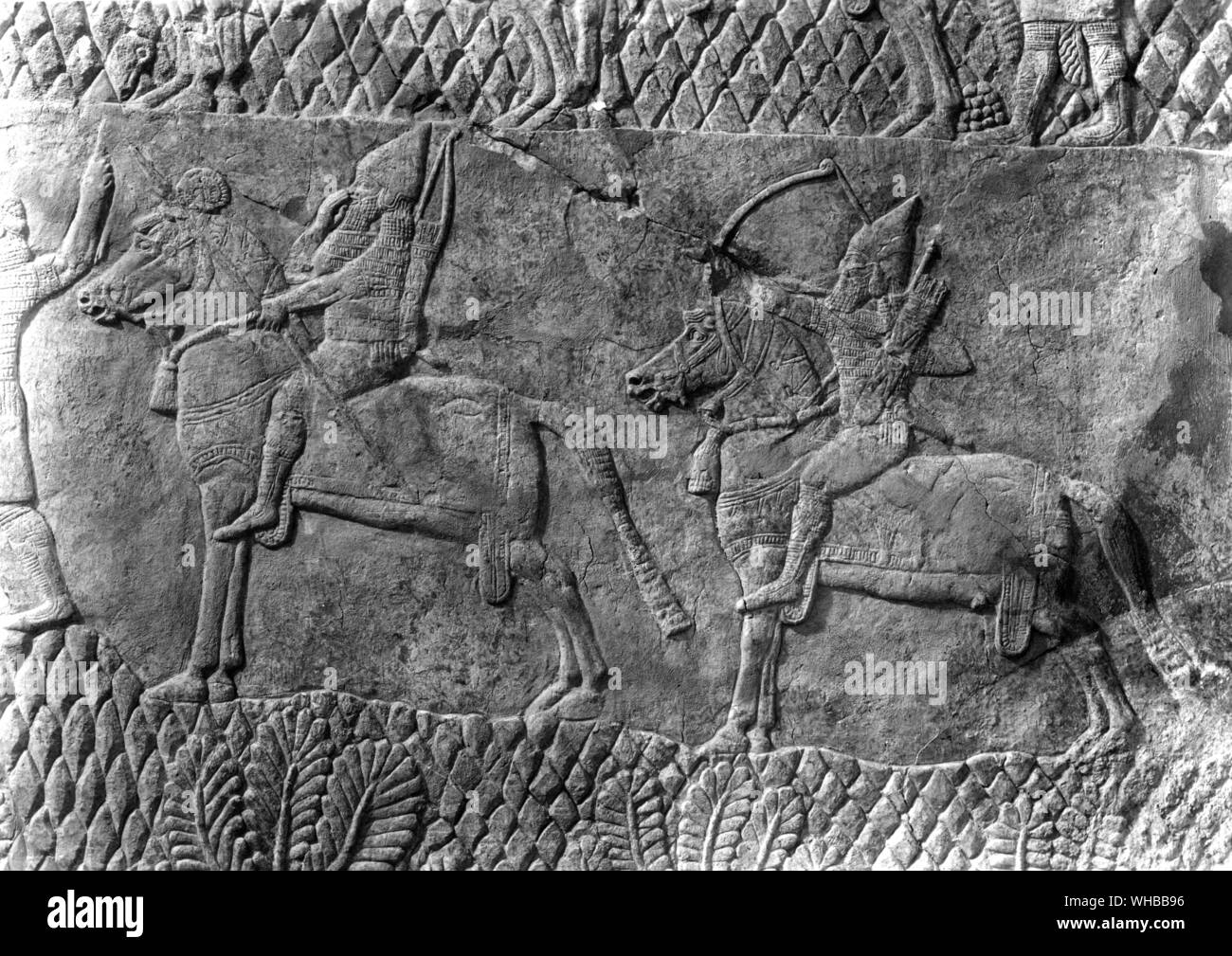 Assyrische Krieger in einer bergigen Region kämpfen. detail Relief aus dem Palast in Ninive. Zeit des Königs Assurbanipal 668-620 v. Chr. Stockfoto