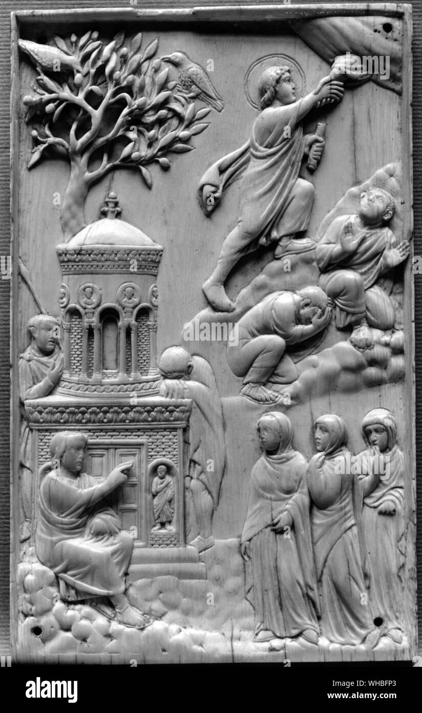 Die drei Marien am Grabe - Elfenbein Panel 4. Jahrhundert n. Stockfoto