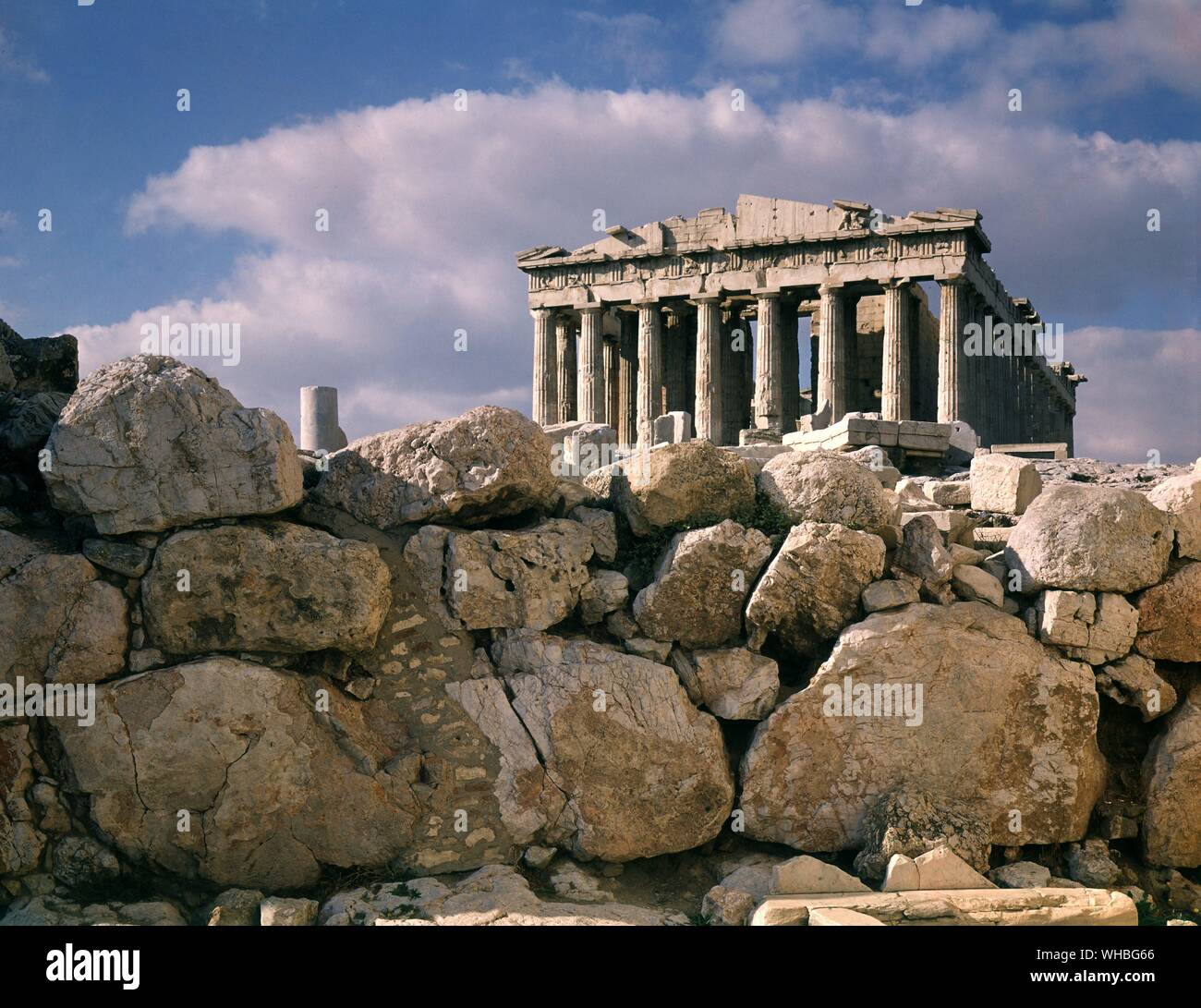 Der Parthenon - ein Tempel für die Göttin Athena im 5. Jahrhundert v. Chr. auf der Akropolis von Athen gebaut.. Stockfoto