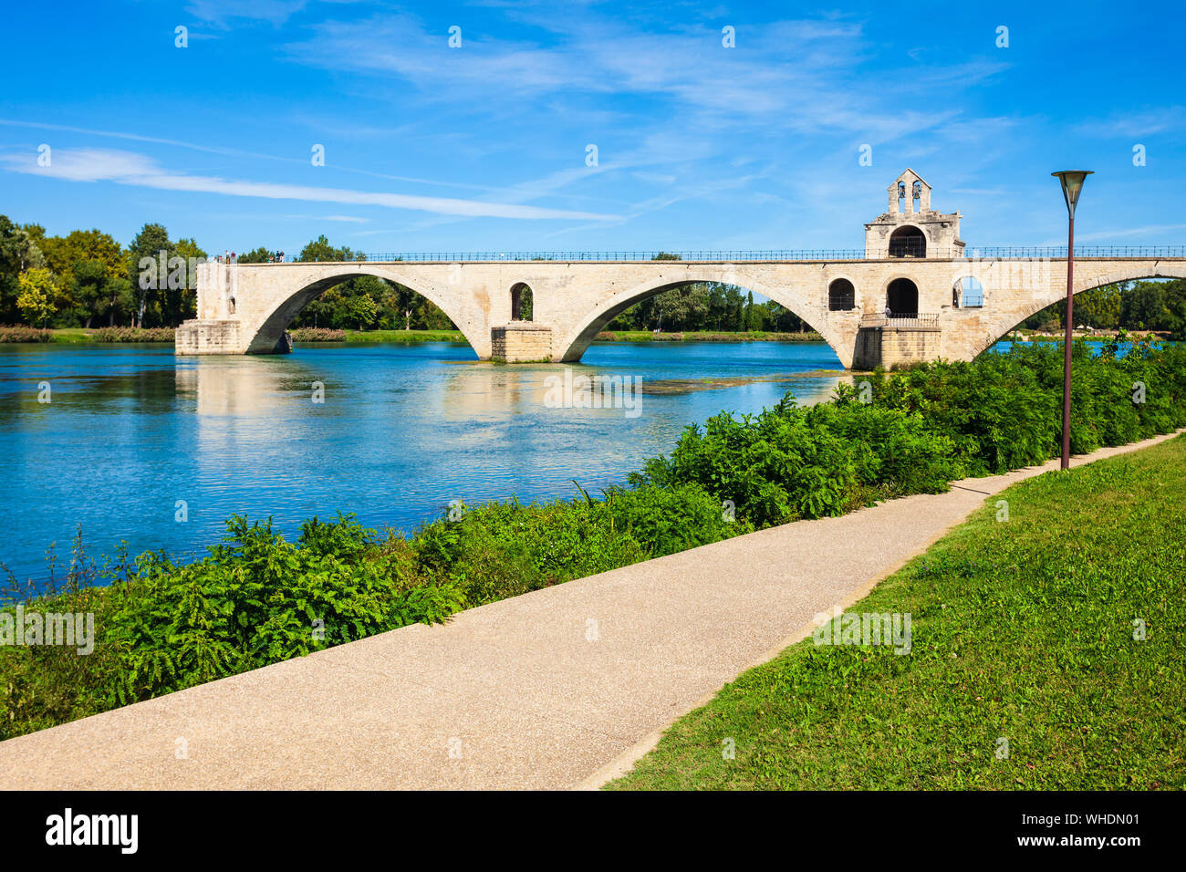 Pont Saint Benezet ist eine berühmte mittelalterliche Brücke in Avignon Stadt im südlichen Frankreich Stockfoto