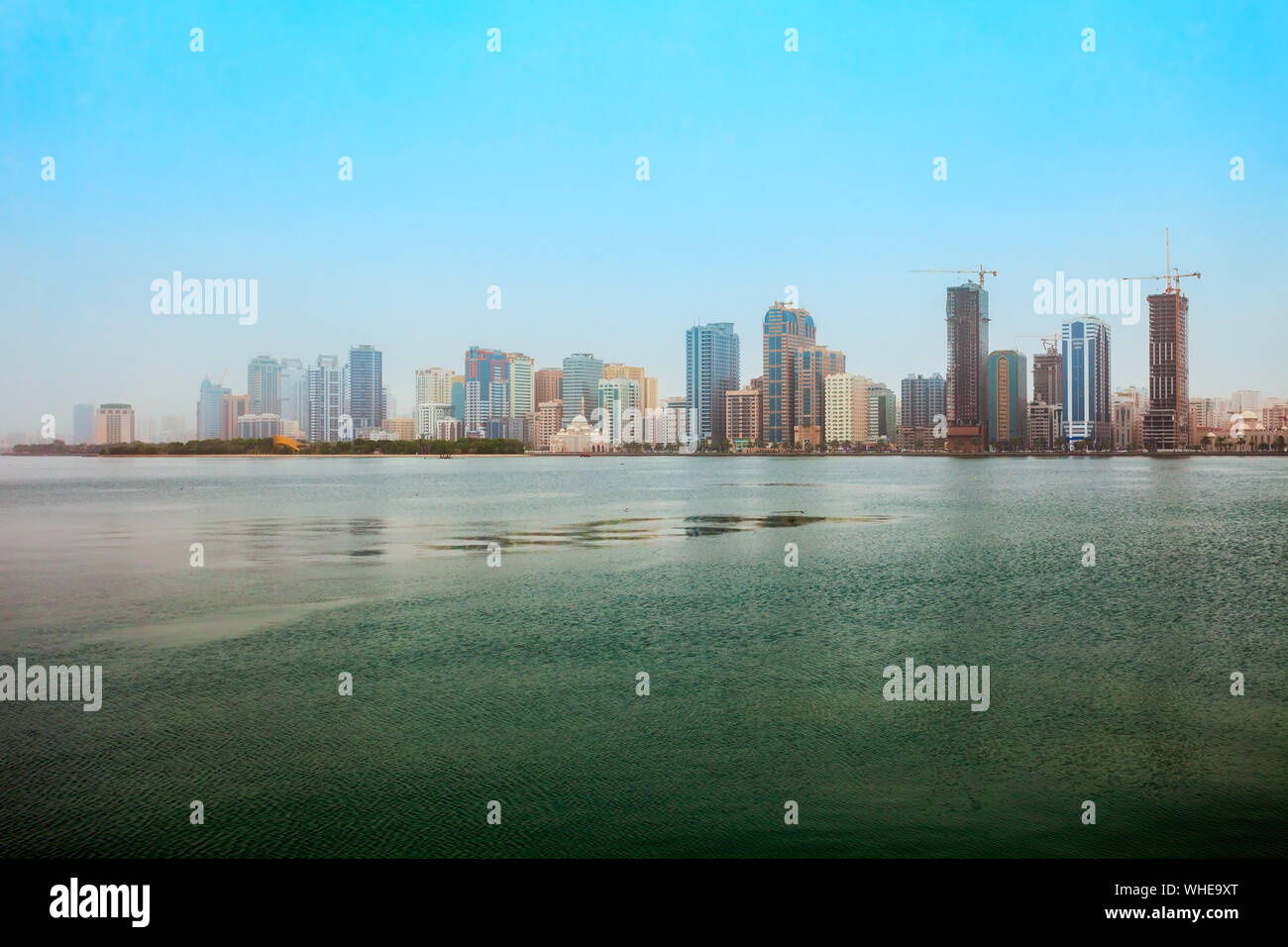 Sharjah Stadtzentrum Skyline in den Vereinigten Arabischen Emiraten oder den VEREINIGTEN ARABISCHEN EMIRATEN Stockfoto