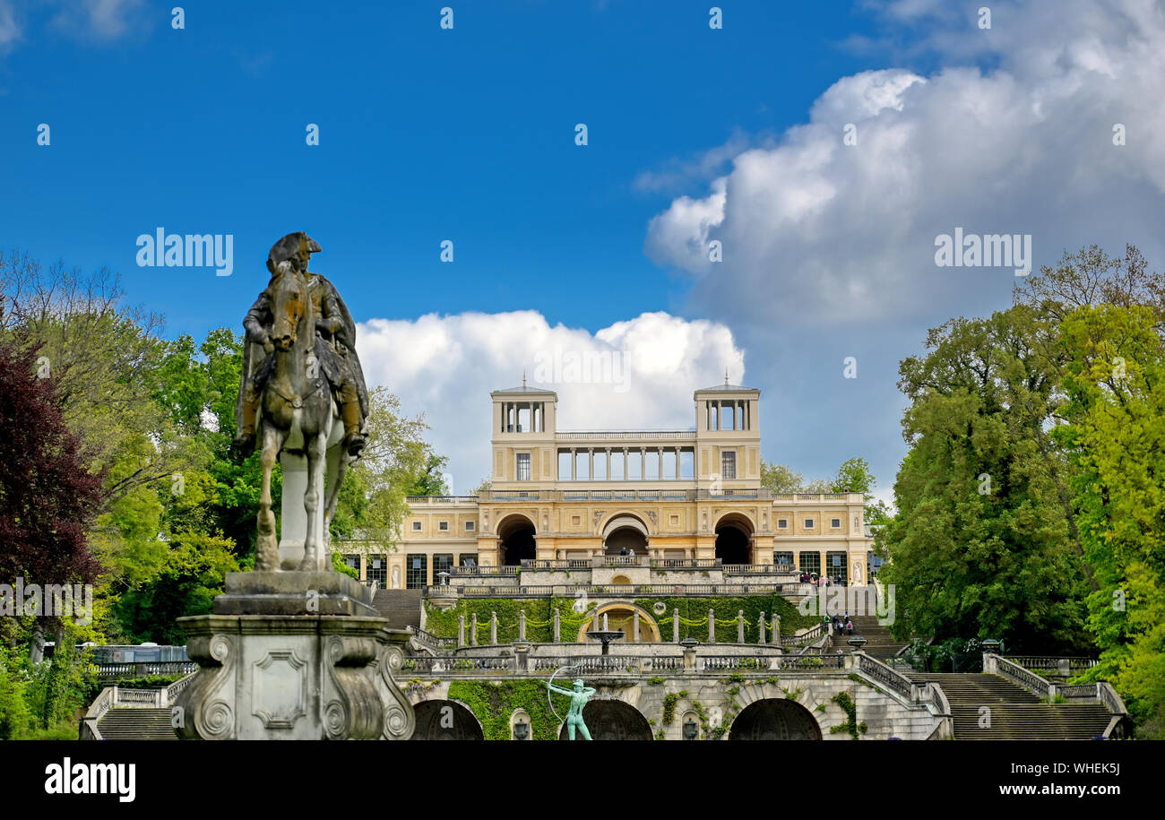 Die Orangerie im Park Sanssouci in Potsdam, Deutschland. Stockfoto