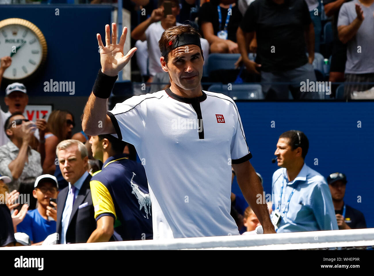 New York, USA. 01 Sep, 2019. Roger Federer von der Schweiz spielt während der vierten Runde Herren Einzel Match gegen David Goffin Belgien am Tag sieben der 2019 US Open am USTA Billie Jean King National Tennis Center am 01 September, 2019 in Queens Borough von New York City. Credit: Unabhängige Fotoagentur/Alamy leben Nachrichten Stockfoto