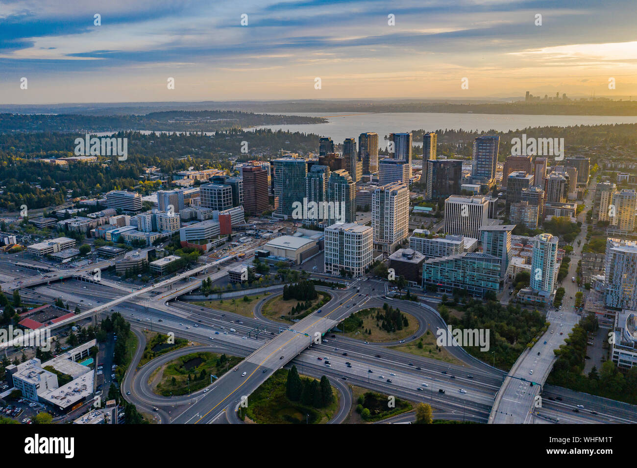 Drone Schuß der Stadt Bellevue von oben Stockfoto