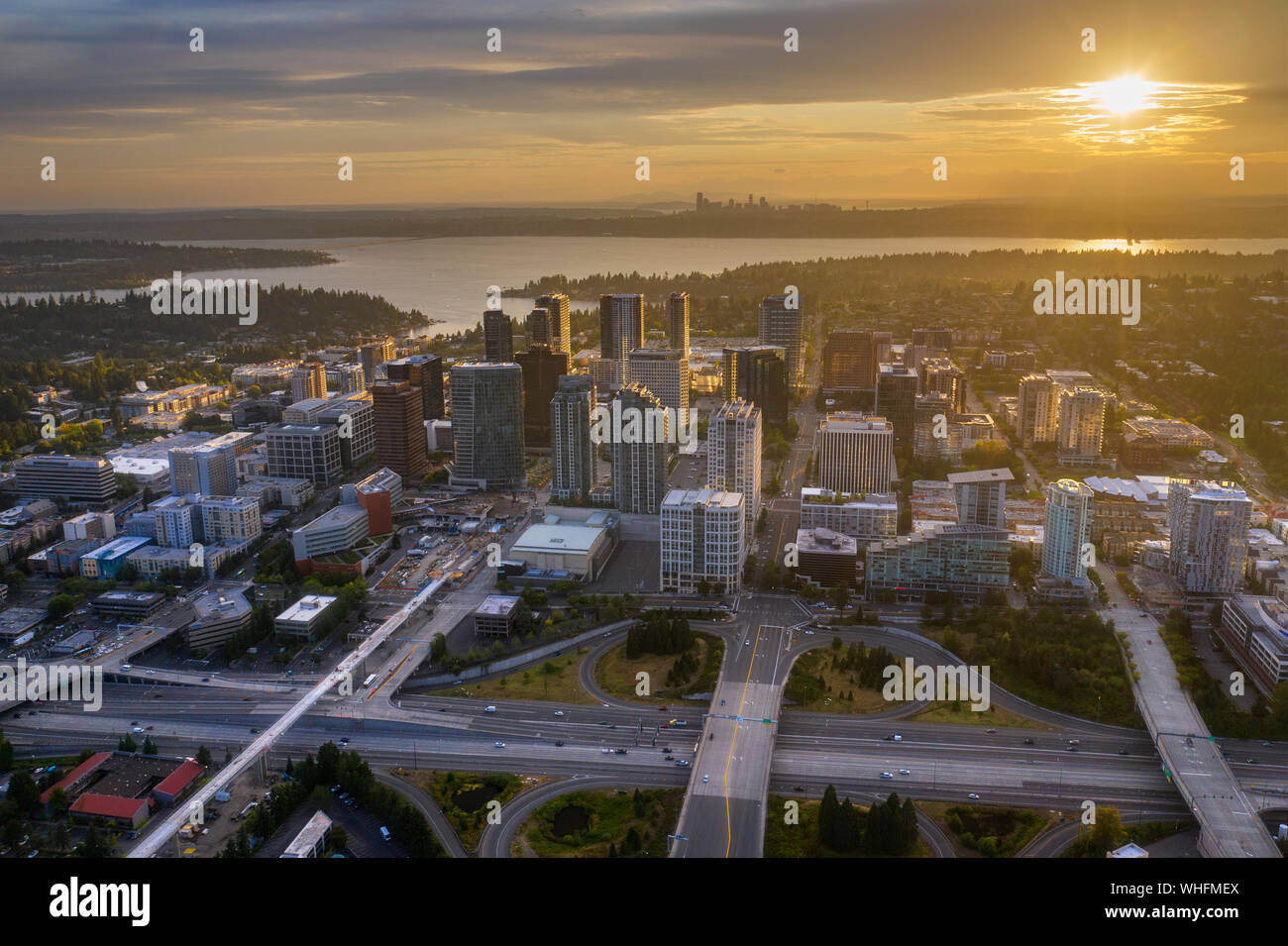Drone Schuß der Stadt Bellevue von oben Stockfoto