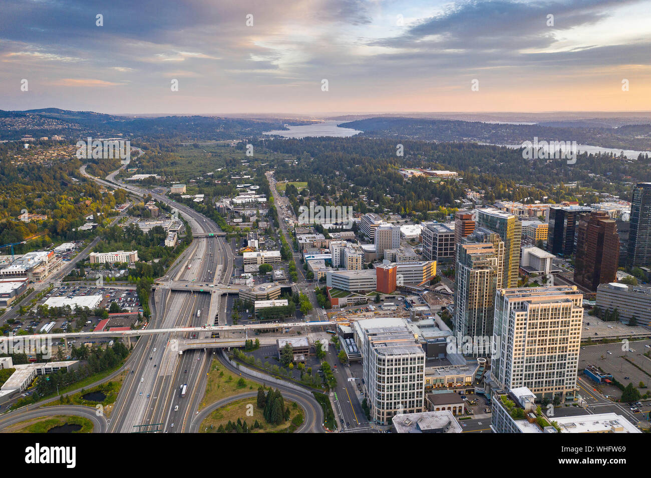 Drone Schuß der Stadt Bellevue von oben Stockfoto