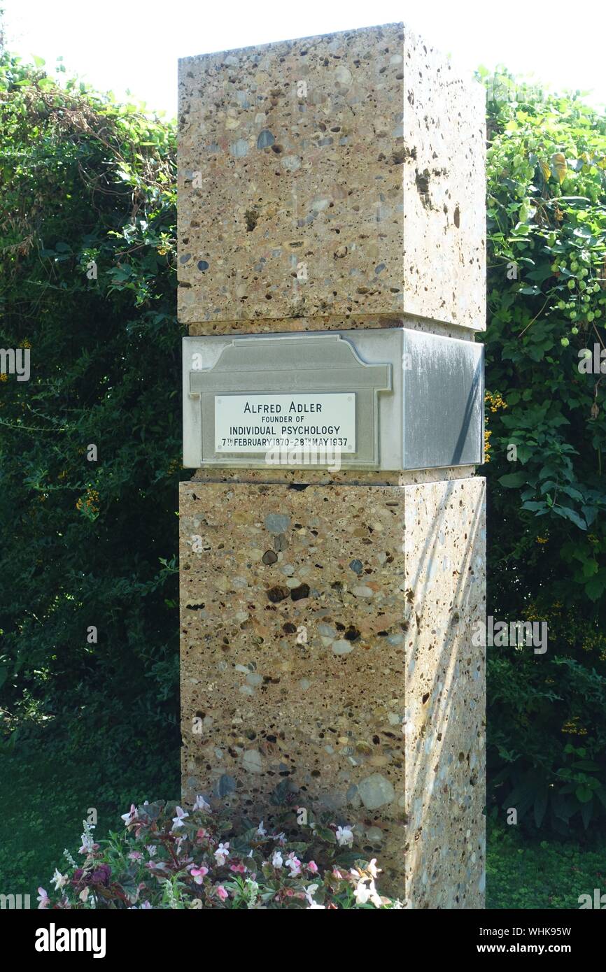 Alfred Adler war ein österreichischer Arzt und Psychotherapeut. Er entstammte einer jüdischen Familie und konvertierte im Jahr 1904 zum Protestantismu Stockfoto