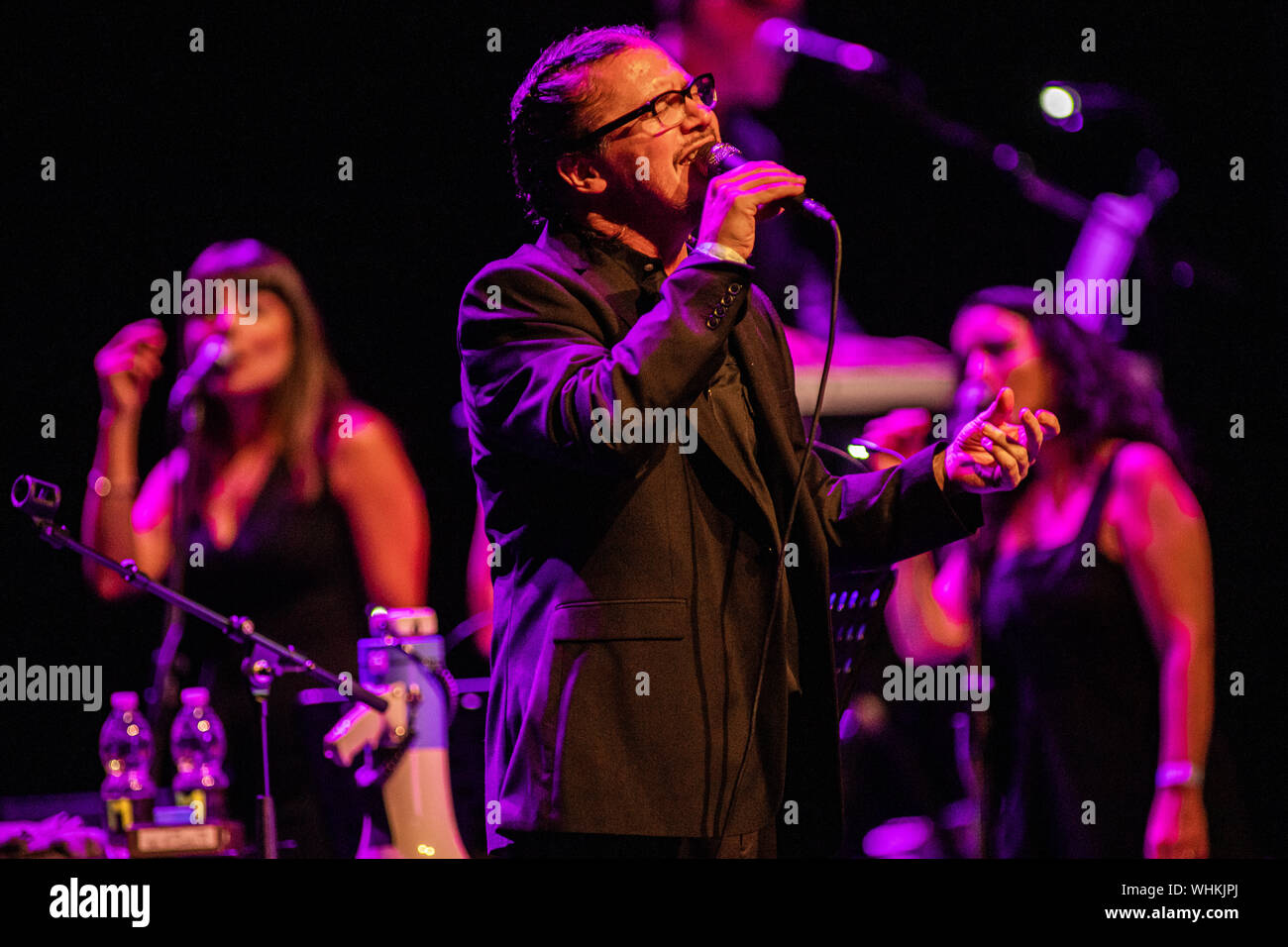 Mailand Italien. 02.September 2019. Der amerikanische Singer/Songwriter und Schauspieler Mike Patton führt live auf der Bühne des Teatro degli Arcimboldi während der 'mondo Cne-Tour 2019". Stockfoto