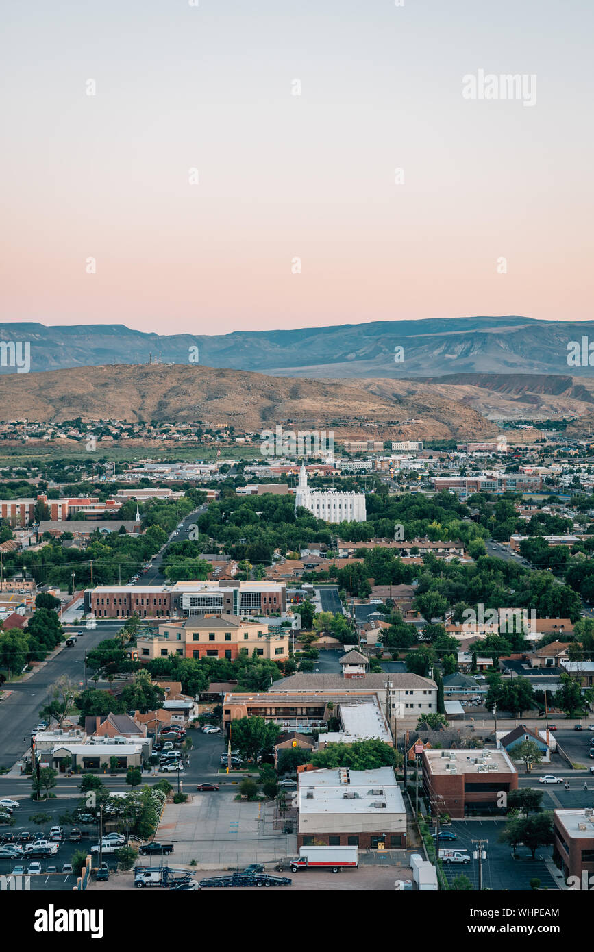 Sonnenuntergang Blick von Pioneer Park bei Sonnenuntergang, in St. George, Utah Stockfoto